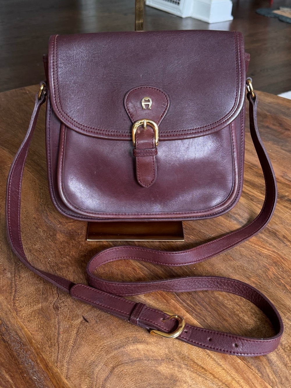 Vintage Etienne Aigner Classic Leather Crossbody Bag Burgundy